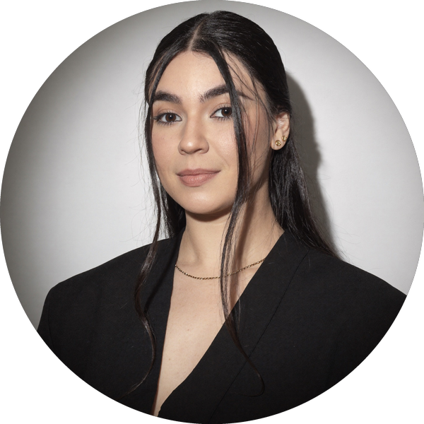 Nataly Arce, asesora de autos en Puerto Rico